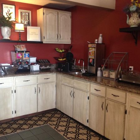 Super 8 By Wyndham Bowling Green Extérieur photo